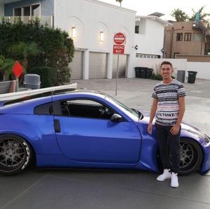 Meet your Posher, Tino